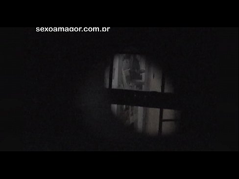 ❤️ Faigheann Blondie fístapáil rúnda ag voyeur comharsanachta i bhfolach taobh thiar de brící cuasach ️  Físeán porn  uainn ga.josporn-com.ru ❤